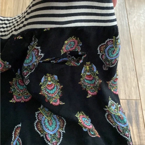 Anthropologie Bohemian Print Pants~Size XS - Picture 6 of 6